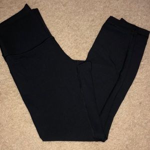 Lululemon Wunder Under 7/8 pant size 6